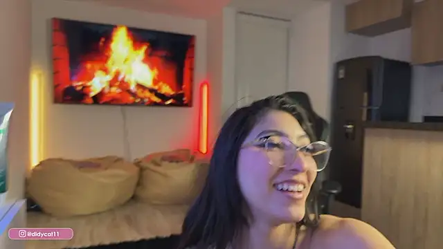 MarianaBranzz Adlı Modelin Canlı XXX Sohbeti