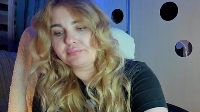 Chat +18 de CoraSwon ao vivo