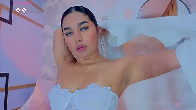 Chat +18 de CharlotteGraay ao vivo