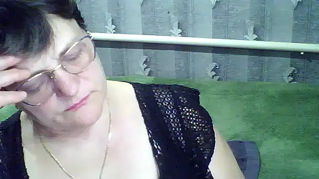 Chat +18 de ElzaJewel ao vivo