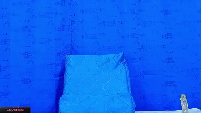 NymzieLoren Adlı Modelin Canlı XXX Sohbeti