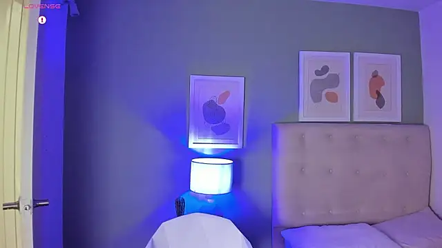 ApoloRicci élő XXX-chatje