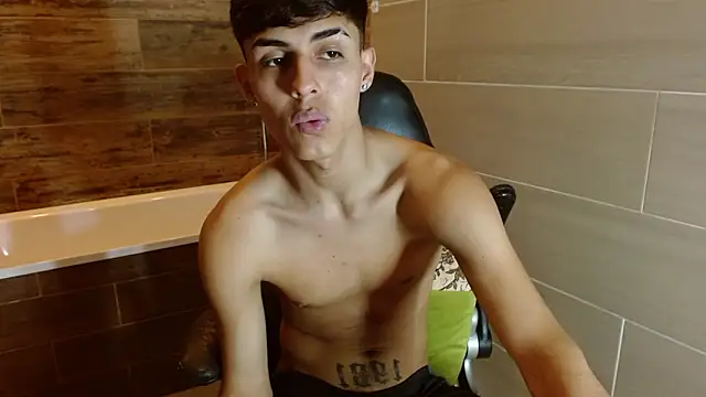 Ethan_Jamees élő XXX-chatje