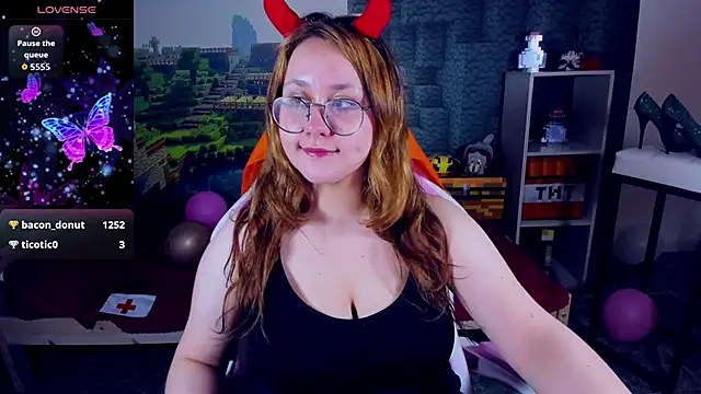 Chat +18 de JudithEverly ao vivo