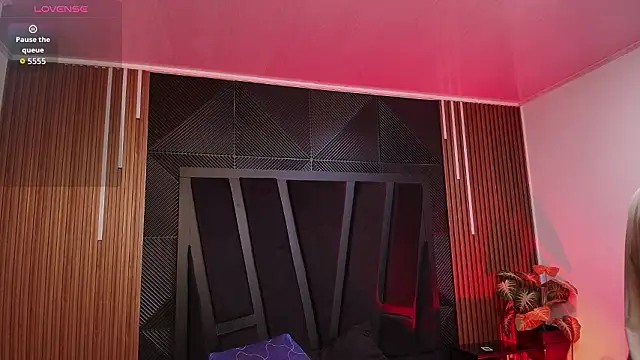 lorenzo_walker_1 élő XXX-chatje