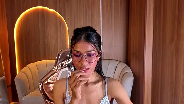 Alina_b_のライブXXXチャット