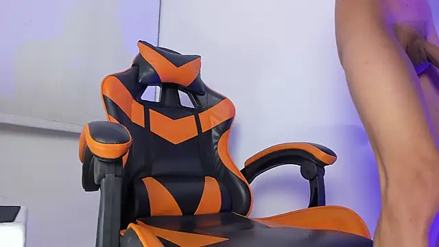 Senpai_Lover_ élő XXX-chatje