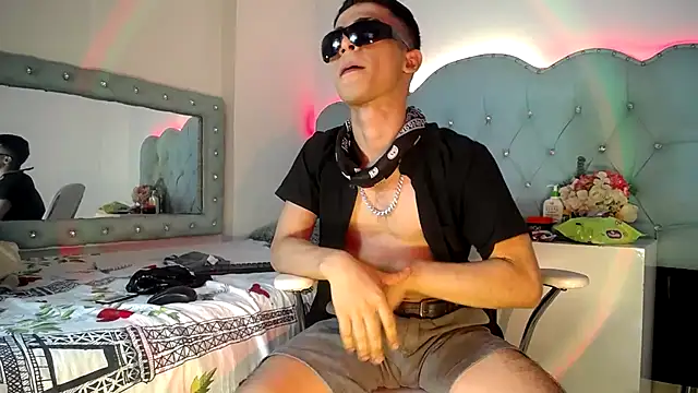 Apolo_Richards élő XXX-chatje