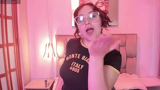 Maddie-LesYoux Live XXX Chat