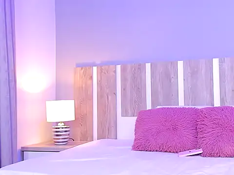 EmilySearss Adlı Modelin Canlı XXX Sohbeti