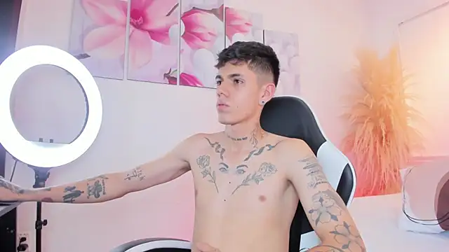 Tommy_valverde Webcamshow