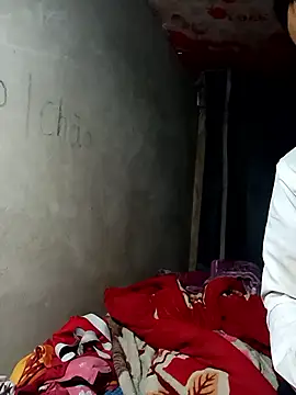 NIANIAKUTE 在線直播表演