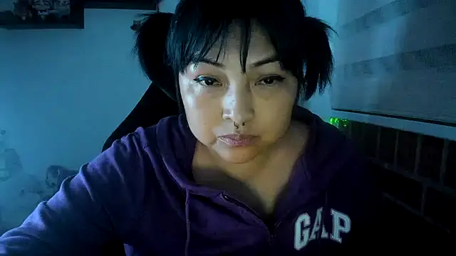 Czat XXX na żywo – Shaddycute_