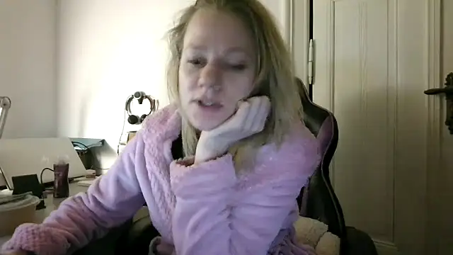 HoneyKeyN8_: вебкам-шоу