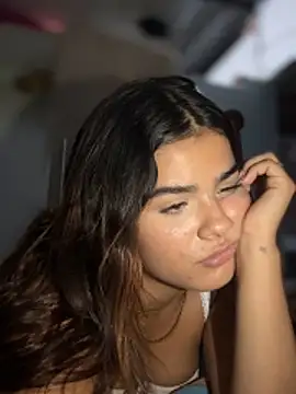 Czat XXX na żywo – Kaily_Sweet16