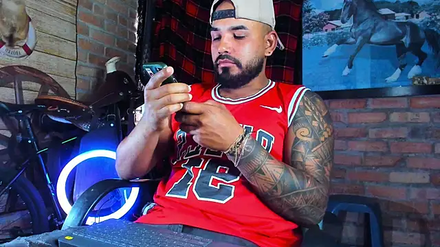 dominic_jonson's Live XXX Chat