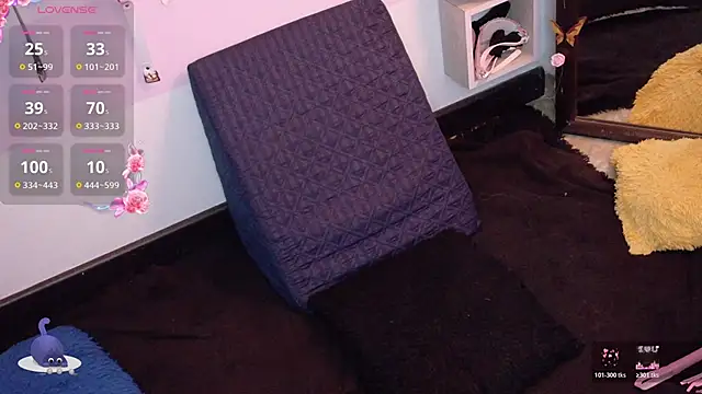 Catwhite_ লাইভ XXX চ্যাট