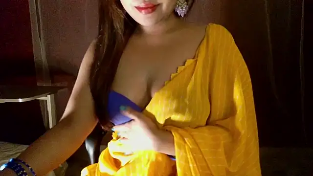 AadhiraNayra Chat XXX live