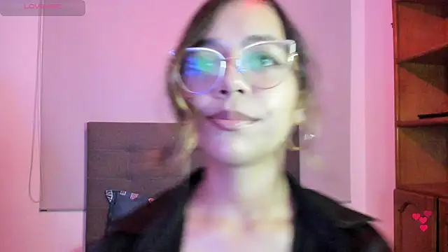 Andrea-Queen 即時 XXX 聊天