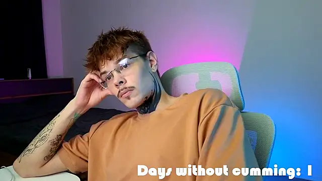 DENIS_HERE Live XXX Chat