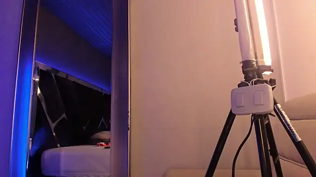 Czat XXX na żywo – AmmyJones_