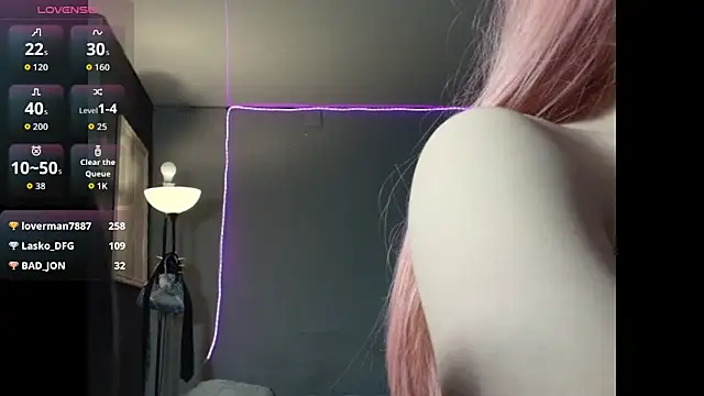 Онлайн чат XXX PieraMarch