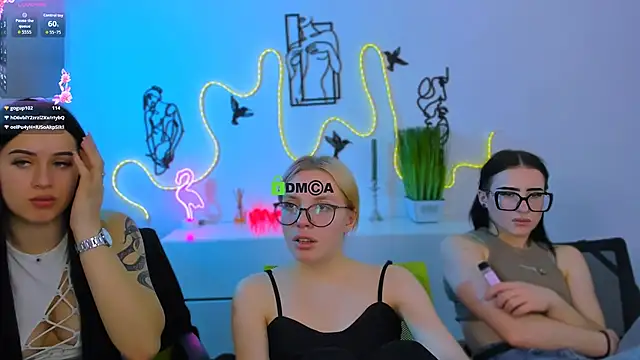 vivy_star1 Show in webcam