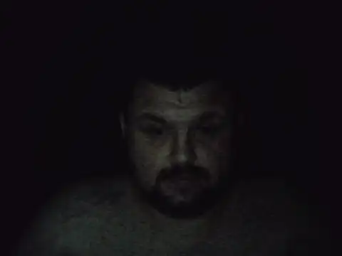 cyrex_monster: διαδικτυακό σόου στην κάμερα