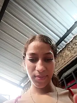 Vanneskk Adlı Modelin Canlı XXX Sohbeti