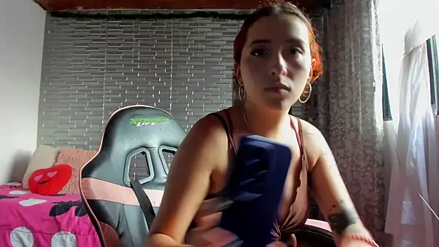 Chatroom XXX en direct de Ginger_Sweetty