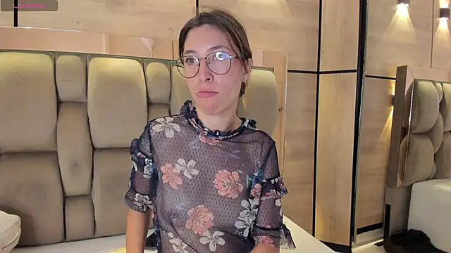 Chat +18 de leyla_palmer ao vivo