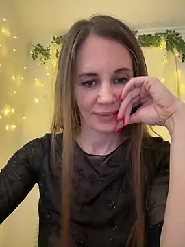 LucieMack 即時 XXX 聊天