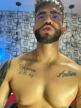 King_Draven3 Adlı Modelin Canlı XXX Sohbeti