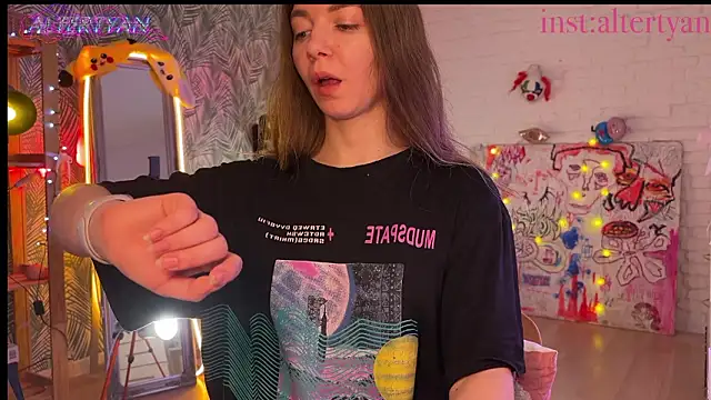 XXX chat uživo modela altertyan