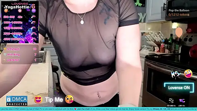 YogaHottie76 现场XXX聊天