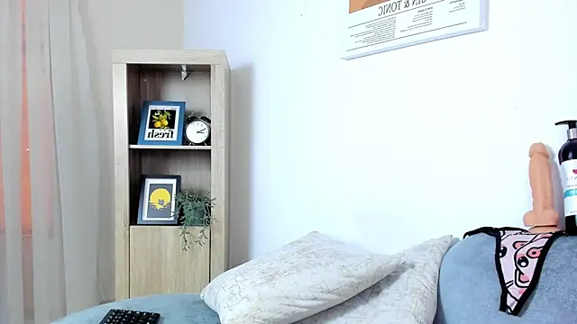 bloom_apple webcam show