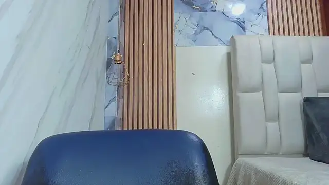 NICOL-JARAMILLO Live XXX-Chat