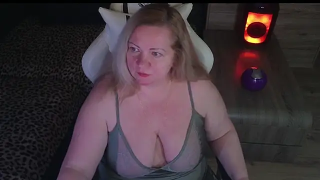 MolligSpielle Show in webcam