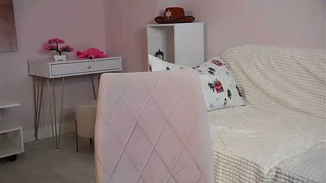 SunnivaCovil live XXX chat