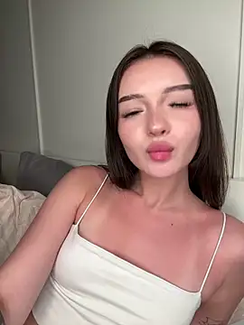 ElizaMeow: απευθείας συνομιλία ΧΧΧ