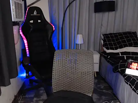 Chat XXX en directo de alexsuckable01