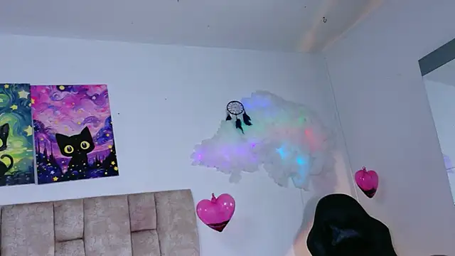 MiiaBlumm_ Chat XXX live