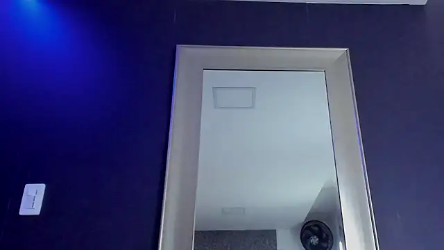 Juliethaamour Chat XXX in diretta