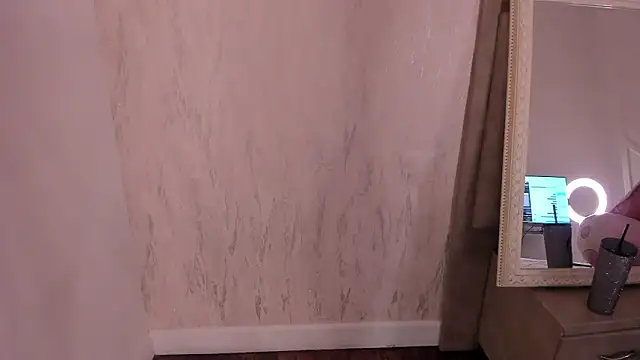 Онлайн чат XXX Lila_clark