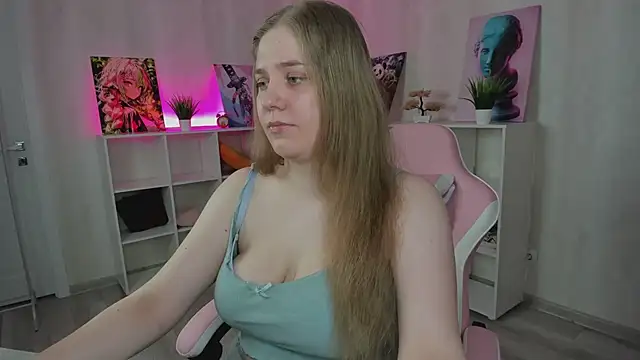 Megan_Violer Adlı Modelin Canlı XXX Sohbeti