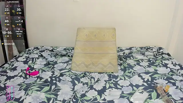 Nikki__uwu 即時 XXX 聊天