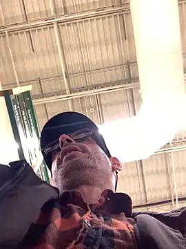 hailzeffn: απευθείας συνομιλία ΧΧΧ