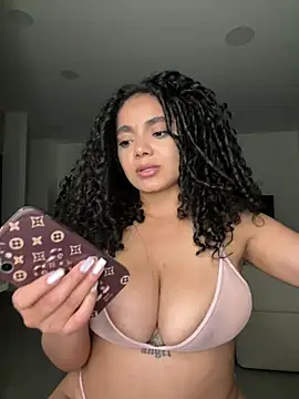 Curlyierr 现场XXX聊天