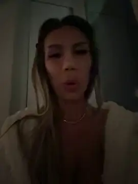 LoreennAny Webcam show