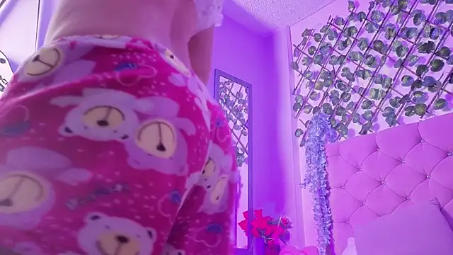 แชท XXX สดของ Emma-Quintana